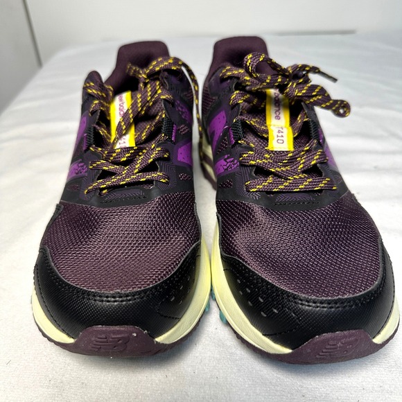 NEW BALANCE 410v8‎ Wide Width Trail Running Shoes Unisex Size M6/W7.5 - Picture 2 of 8
